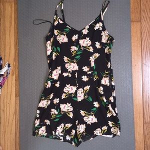 Pacsun floral romper