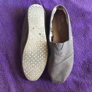 Grey Classic slip on TOMS