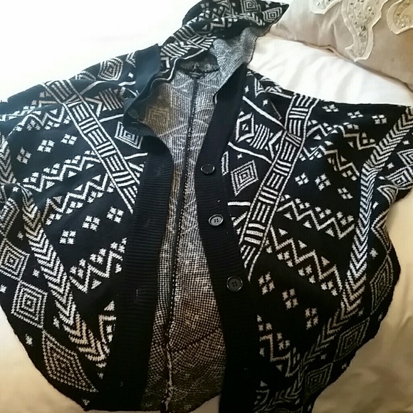 Open front button up hooded  sweater poncho