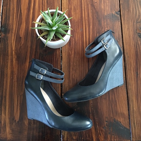 Seychelles Shoes - Seychelles leather ankle wrap wedge