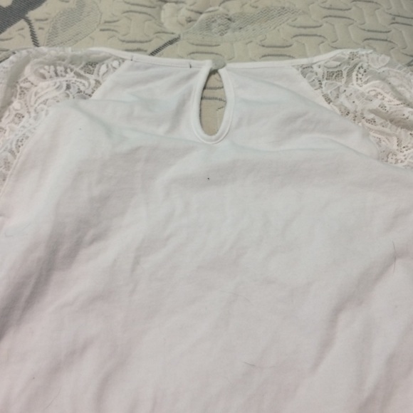 White lace top - Picture 3 of 3