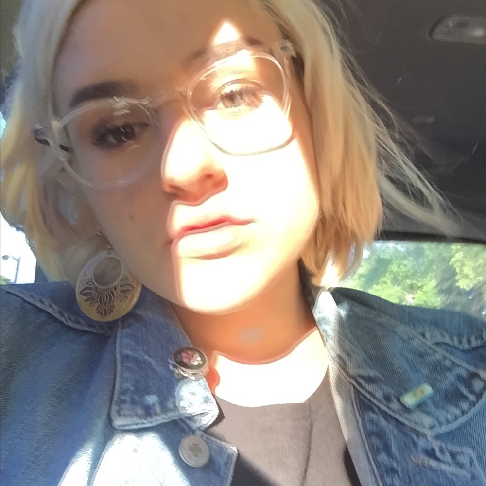 Isabelle, a humble posher