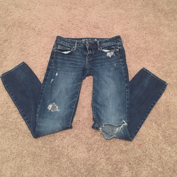 American eagle distressed jeans