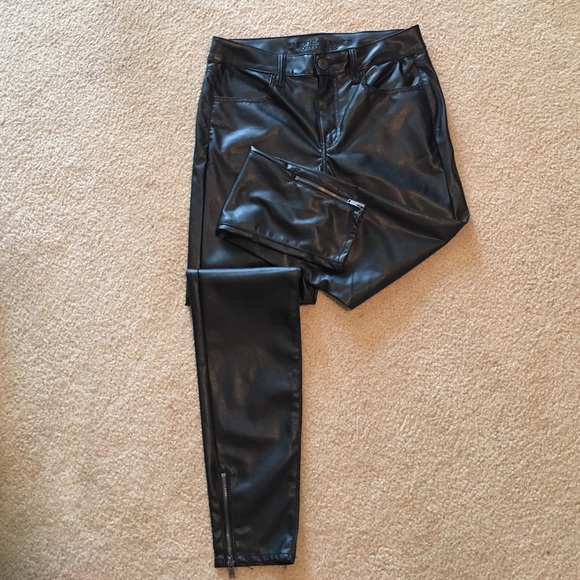 Faux leather high rise jeggings