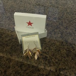 Leaf dangle earrings