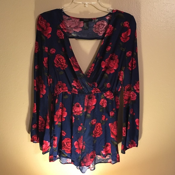*1 HOUR SALE* 🎉🎉 Floral Romper from forever 21