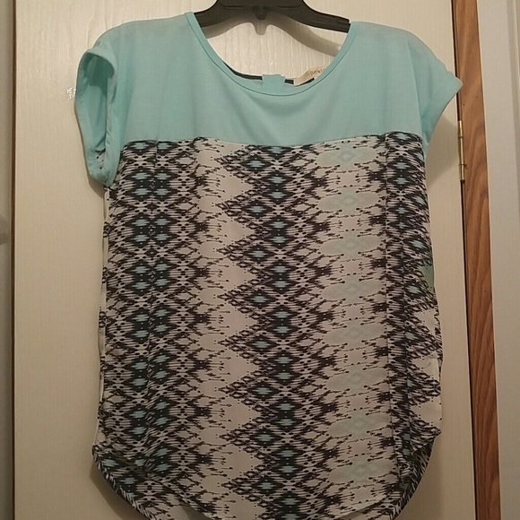 Rue 21 shirt - Picture 1 of 1