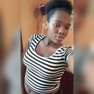 Meet your Posher, Denae