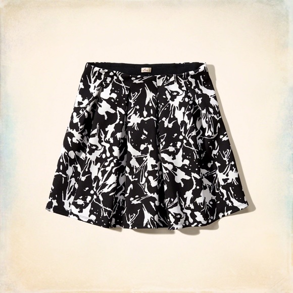 Hollister Splatter Scuba Skirt - X-Small - NWT - Picture 3 of 4