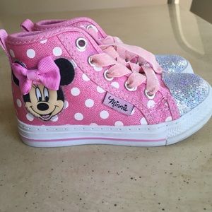 Size 7 toddler Minnie Mouse sneakers