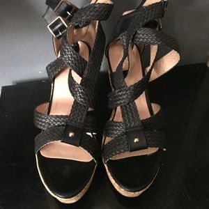 BLACK WEDGE HEEL