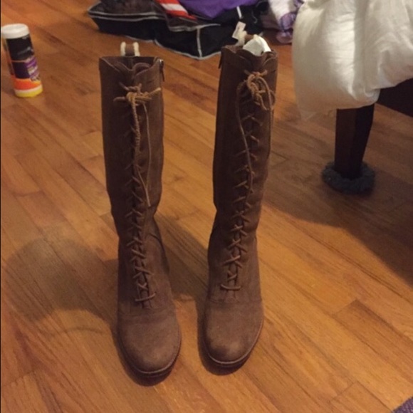 Lace up ugg boots!