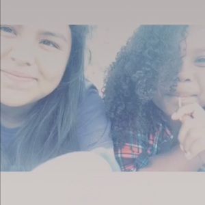 Meet your Posher, Carolina