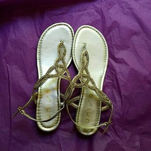 Unisa embellished gold sandals sz 8.5