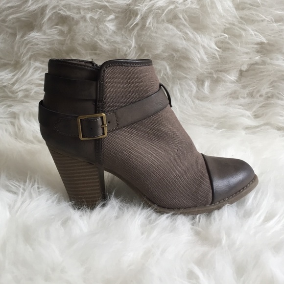 LC Lauren Conrad Ankle Booties, size 6.5