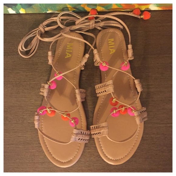 πHPπ MIA Pom Pom Baha Flat Braided Sandals 9.5 - Picture 3 of 4