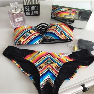 ❕NEW❕Rip Curl bright cheeky bikini