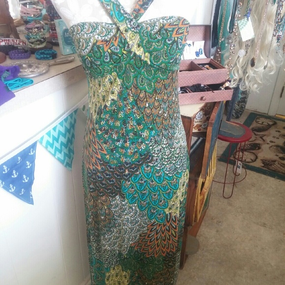 Body Central Cross feather Maxi Dress Size Medium - Picture 1 of 3