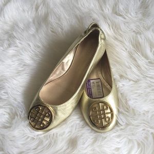 Like New, Gold, Audrey Brooke Flats