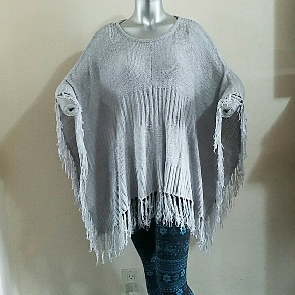 Sweaters - Tammy poncho