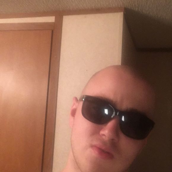 Meet your Posher, Matthew - Picture 1 of 1