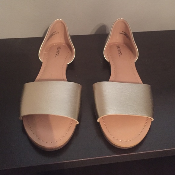 Gold sandal flats