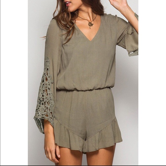 •SOLD OUT•Olive Fall Romper🍂🌻 - Picture 3 of 3