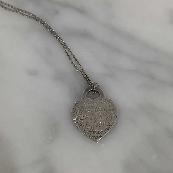Tiffany notes pendant 727 Fifth Avenue