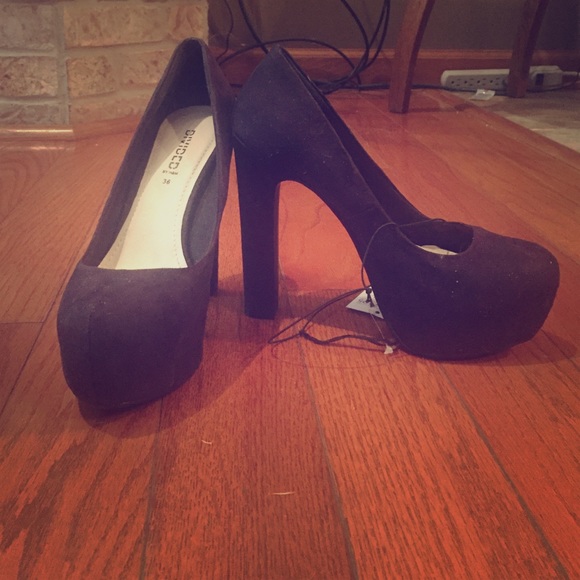 Black H&M pumps size 5.5 brand new