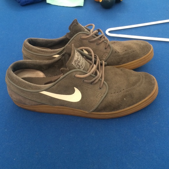 Nike Janoskis