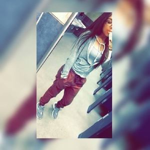 Meet your Posher, Desiree