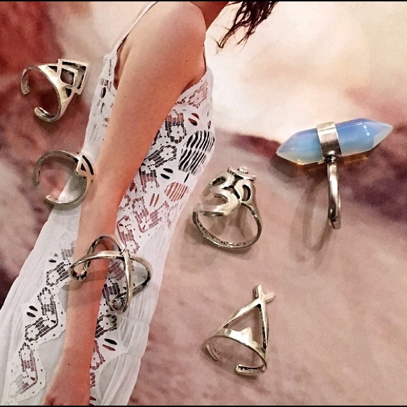 CLOSET CLOSING - Bohemian 6 Pcs Gypsy Rings - Picture 3 of 3