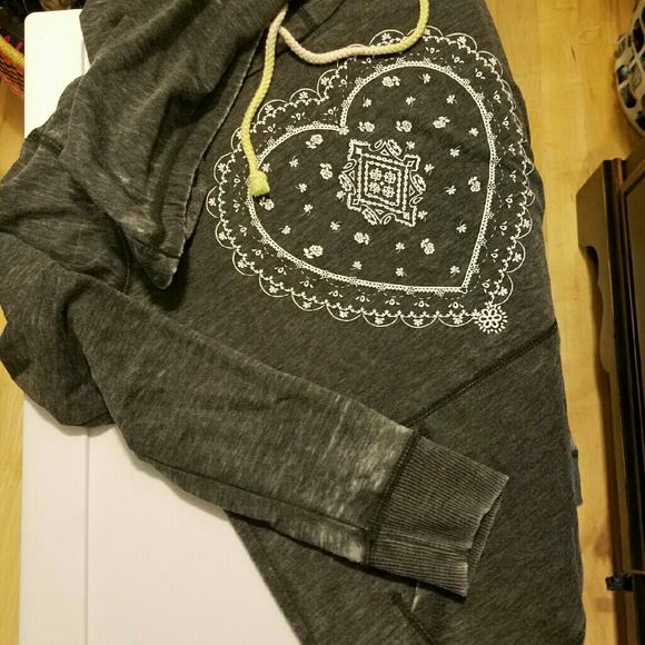 Light weight hoodie with pockets, like new