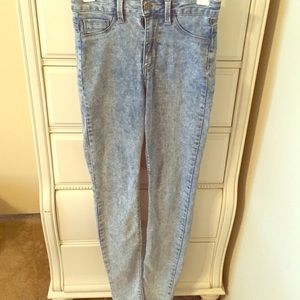 High waisted jeans