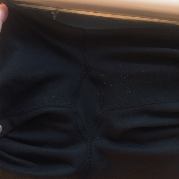 Great condition Lululemon crops - Picture 4 of 4