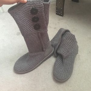 BRAND NEW knit cardy uggs