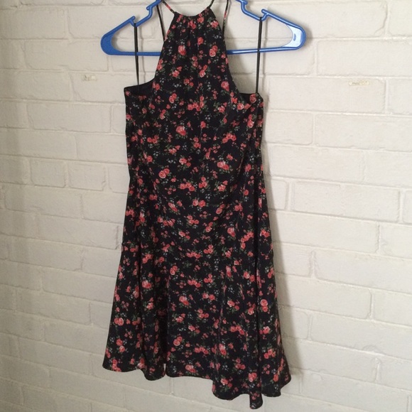 Express Floral Dress - Picture 4 of 4