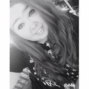 Meet your Posher, Evelyn