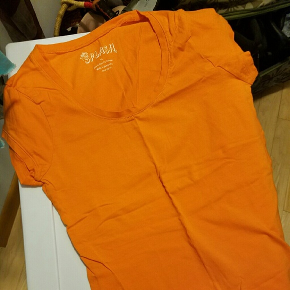 Orange T-shirt, never worn, Jr's XL