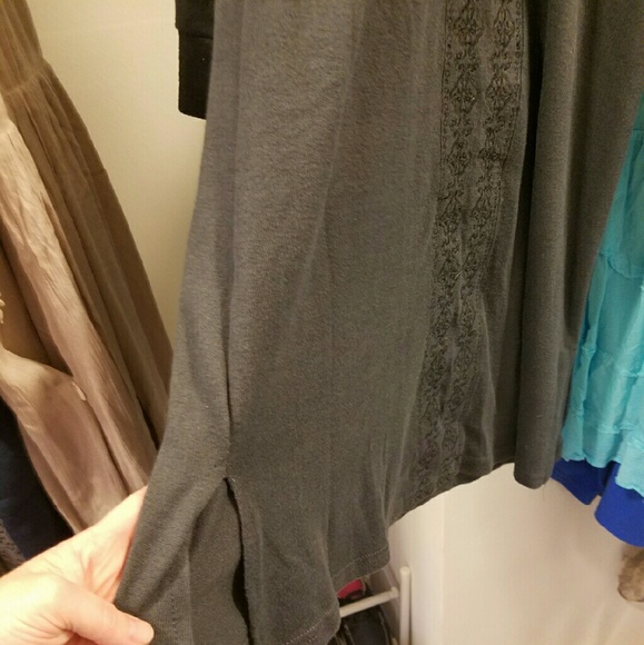 Gray Tunic, super cute design, perfect w/leggings