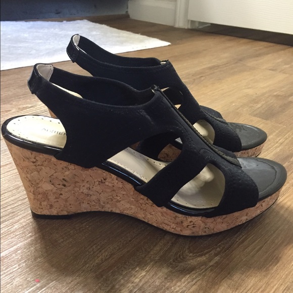 Adrienne Vittadini wedges