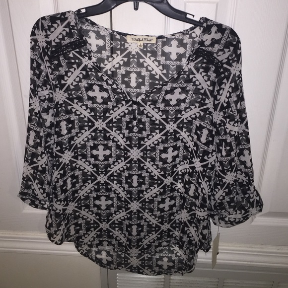 Sheet Aztec blouse NWT