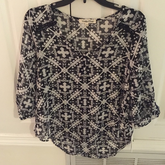 Sheet Aztec blouse NWT - Picture 3 of 4