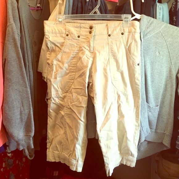 No boundaries capris