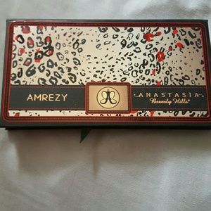 Anastasia Beverly Hills Amrezy palette