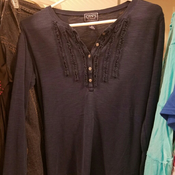 Chaps long sleeve navy top, fits med/large