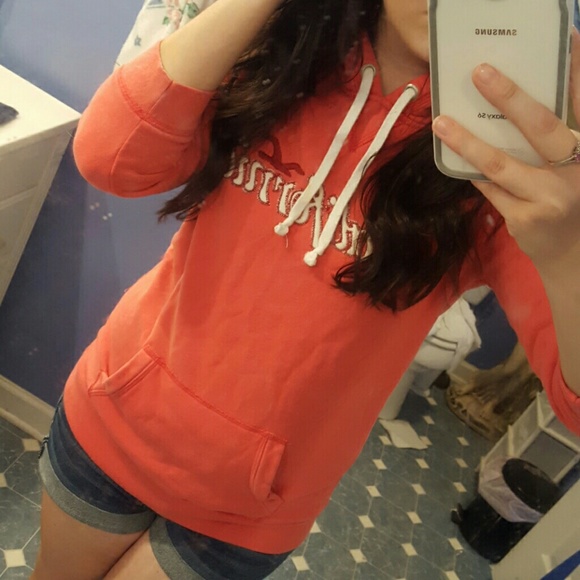 HOLLISTER coral 3/4 sleeve hoodie.