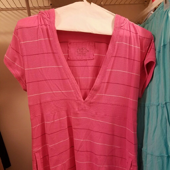 Short sleeve hoodie w/pockets, fits med/large