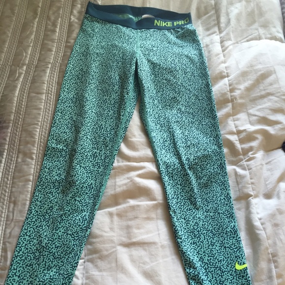 Nike Pro leggings