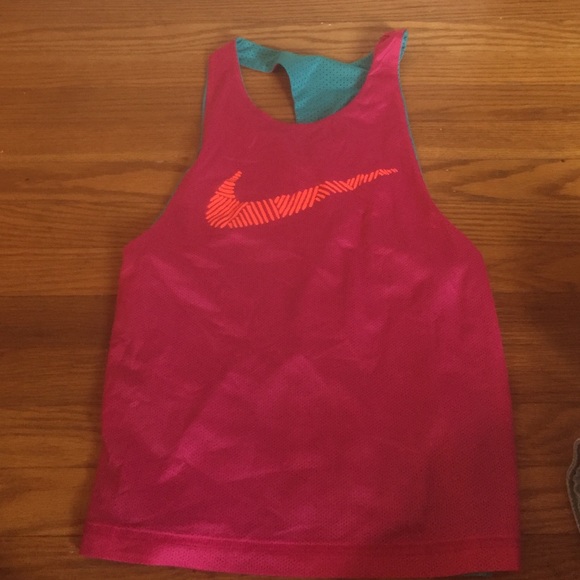 Nike reversible piny